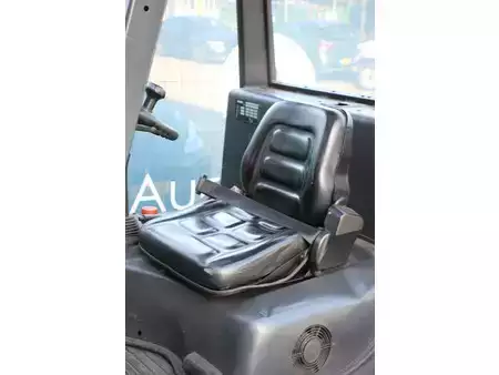 Carrelli elettrici 4 ruote 1993  Linde E35P (24)