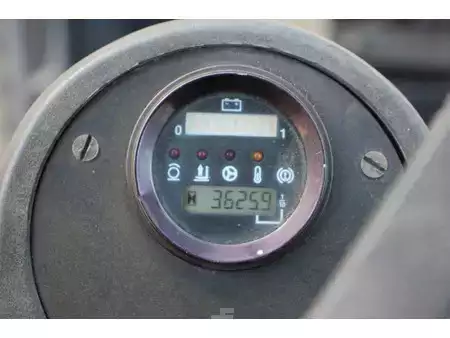 Carrelli elettrici 4 ruote 1993  Linde E35P (27)