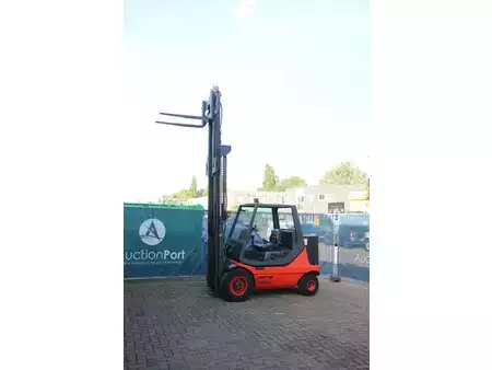 Carrelli elettrici 4 ruote 1993  Linde E35P (28)