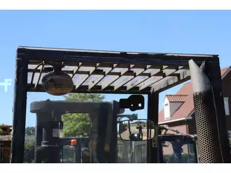 Chariots élévateurs diesel 2003  Yale GDP25TF (16)