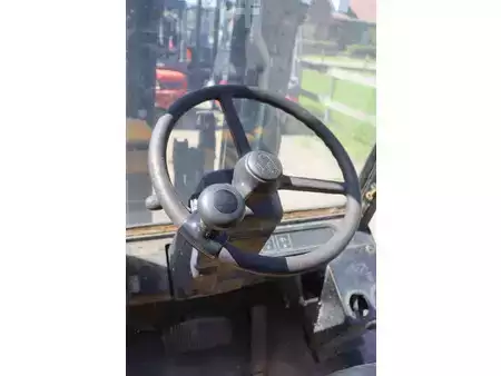 Chariots élévateurs diesel 2003  Yale GDP25TF (23)