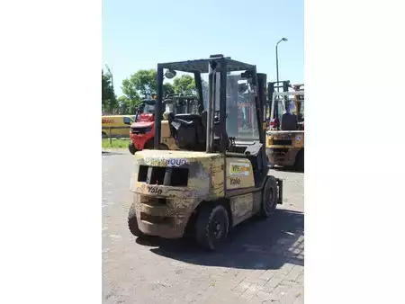 Chariots élévateurs diesel 2003  Yale GDP25TF (6)