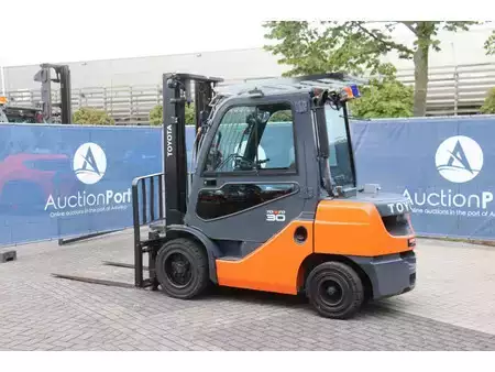 Carrelli elevatori diesel 2020  Toyota 02-8FDF30 (3)