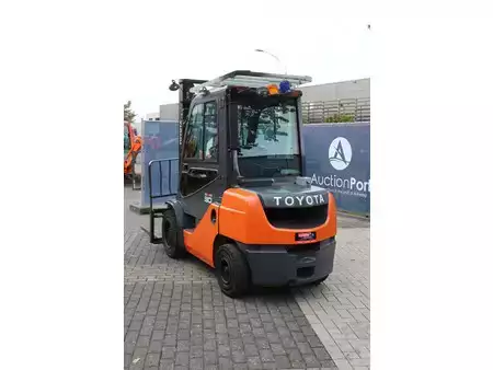 Carrelli elevatori diesel 2020  Toyota 02-8FDF30 (4)