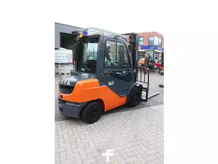 Carrelli elevatori diesel 2020  Toyota 02-8FDF30 (6)