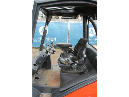 Terénní vysokozdvižný vozík 2013  Linde H25T (18)