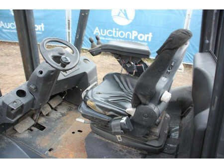 Terénní vysokozdvižný vozík 2013  Linde H25T (19)