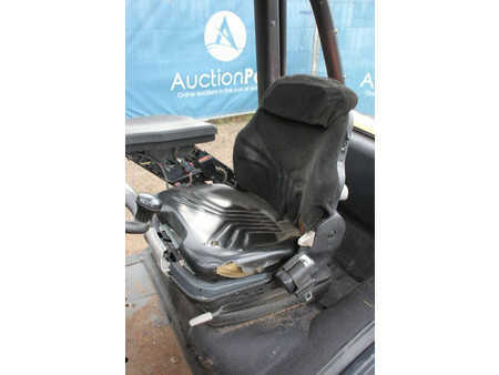 Terénní vysokozdvižný vozík 2013  Linde H25T (22)