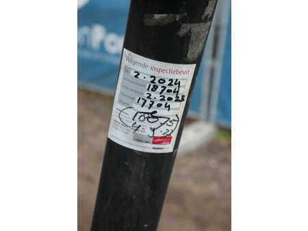 Terénní vysokozdvižný vozík 2013  Linde H25T (24)