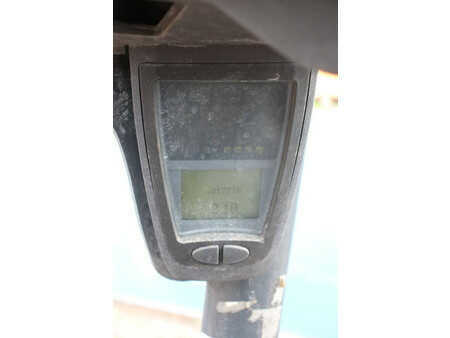 Terénní vysokozdvižný vozík 2013  Linde H25T (25)