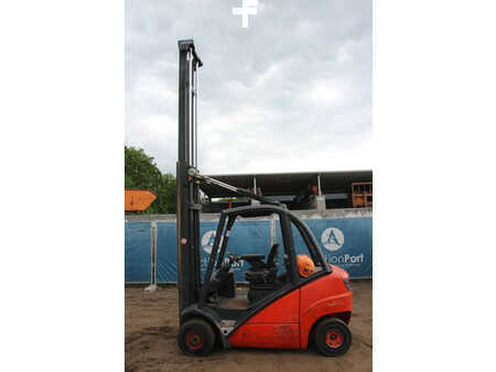 Terénní vysokozdvižný vozík 2013  Linde H25T (4)