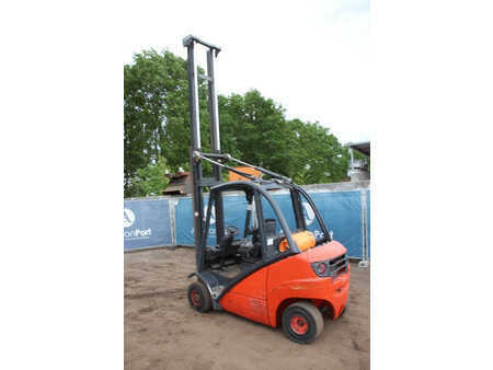 Terénní vysokozdvižný vozík 2013  Linde H25T (5)