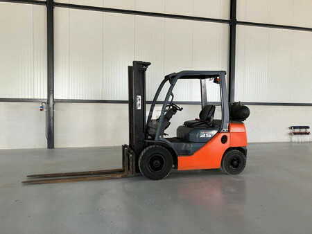 LPG VZV 2008  Toyota 02-8FGF25 (1)