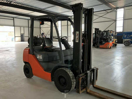 LPG VZV 2008  Toyota 02-8FGF25 (9)