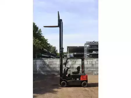 Elektro čtyřkolový VZV - EP Equipment  (31)