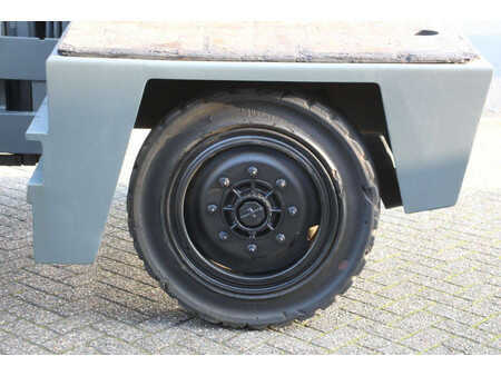 Kylkitrukki 1994  Baumann AS 40 12 45 (11)