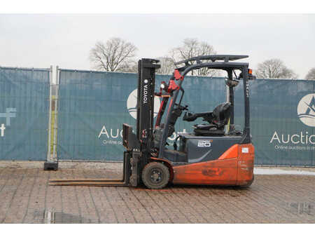 Elektromos 4 kerekű 2021  Toyota 8FBE18T (1)