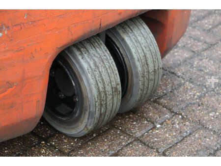 Elektromos 4 kerekű 2021  Toyota 8FBE18T (15)