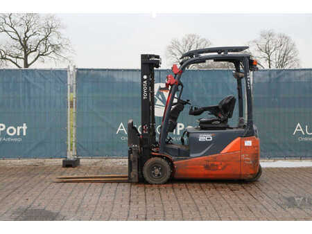 Elektromos 4 kerekű 2021  Toyota 8FBE18T (2)