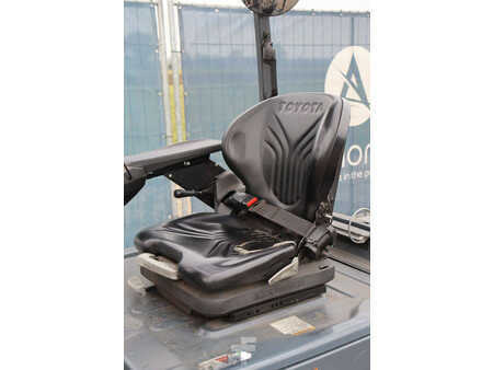 Elektromos 4 kerekű 2021  Toyota 8FBE18T (22)