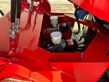 Empilhador todo-terreno 2025  [div] RTF-3500 (13)