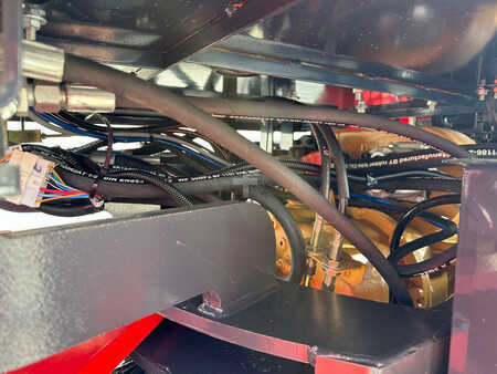 Empilhador todo-terreno 2025  [div] RTF-3500 (16)