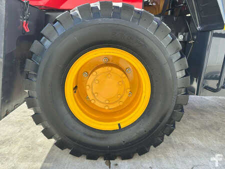 Empilhador todo-terreno 2025  [div] RTF-3500 (19)