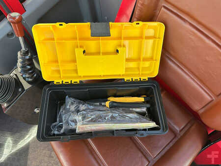 Empilhador todo-terreno 2025  [div] RTF-3500 (31)