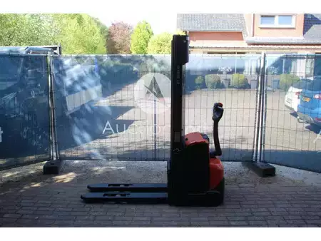 Stacker pedestre 2017  Toyota SWE120 (2)