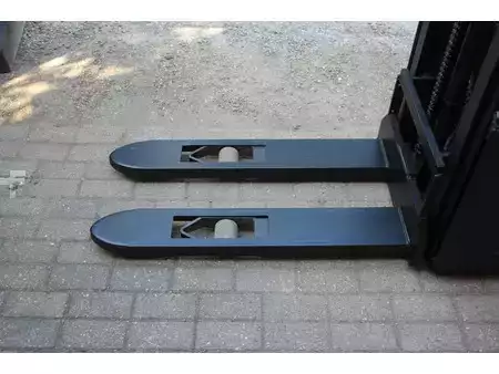 Stacker pedestre 2017  Toyota SWE120 (9)
