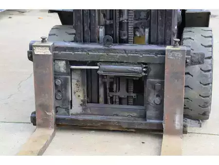 Carretilla elevadora diésel 1998  Yale GDP30TF (11)