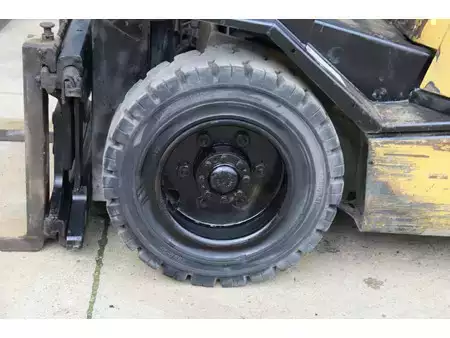 Carretilla elevadora diésel 1998  Yale GDP30TF (13)