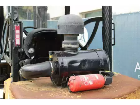 Carretilla elevadora diésel 1998  Yale GDP30TF (19)