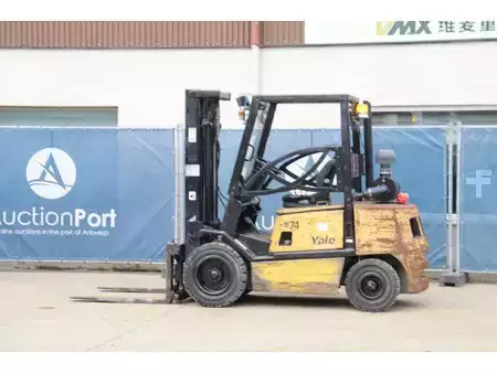 Carretilla elevadora diésel 1998  Yale GDP30TF (3)