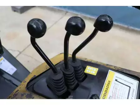 Carretilla elevadora diésel 1998  Yale GDP30TF (34)