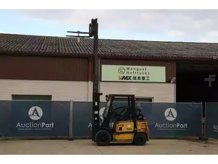 Carretilla elevadora diésel 1998  Yale GDP30TF (39)