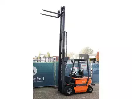 Elektromos 4 kerekű 1998  Mic PE 25 MP MK VI A-1 (28)