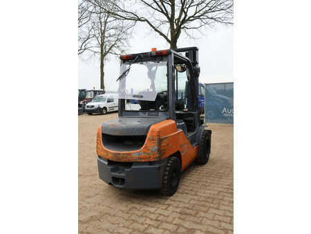 Carrelli elevatori diesel 2012  Toyota 52-8FDJF35 (6)