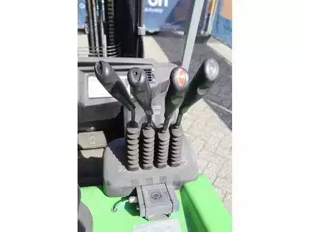 Chariots électriques à 4 roues 2017  Cesab B316 (27)