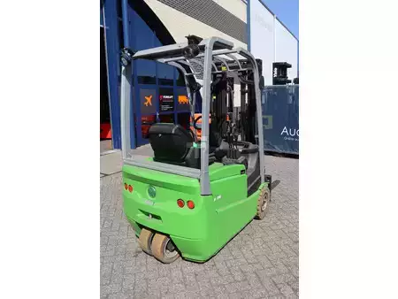 Chariots électriques à 4 roues 2017  Cesab B316 (6)