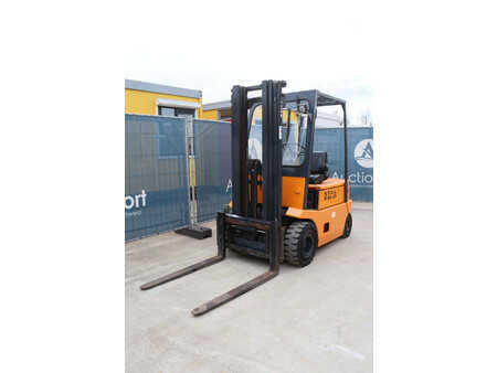 Elektro 4 Rad 1993  Still R 60-25 (9)