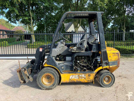 Chariots téléscopiques fixes 2004  JCB TLT2D (2)
