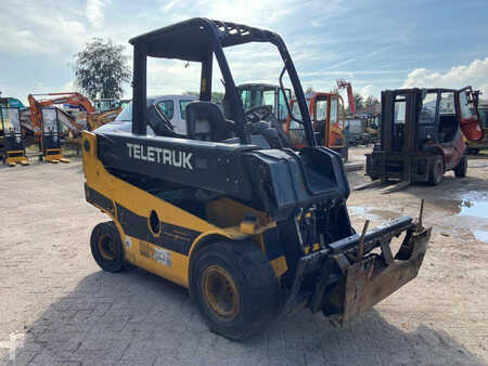 Chariots téléscopiques fixes 2004  JCB TLT2D (6)