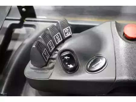 Skyvemast 2017  Hyster R1.6 (10)