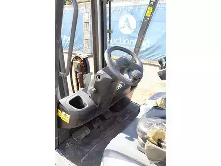 Eléctrica de 4 ruedas 2019  Linde E16C (20)