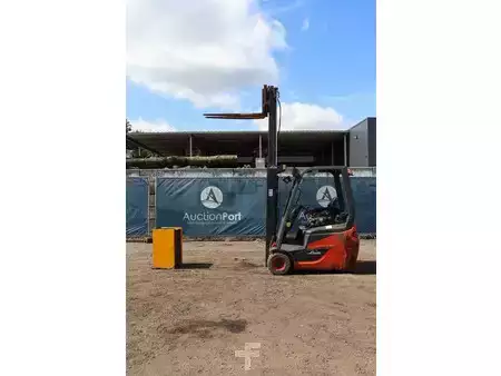 Eléctrica de 4 ruedas 2019  Linde E16C (26)