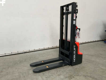 Apilador eléctrico 2024  Noblelift PSE12B29 (2)