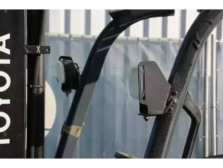 Elektryczne 4-kołowe - Toyota 15 (13)