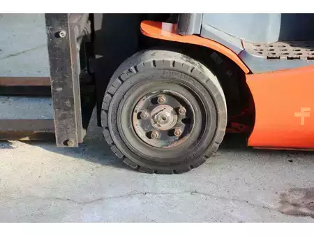 Elektryczne 4-kołowe - Toyota 15 (14)