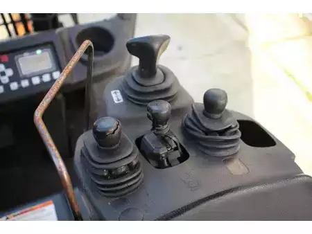 Elektryczne 4-kołowe - Toyota 15 (24)